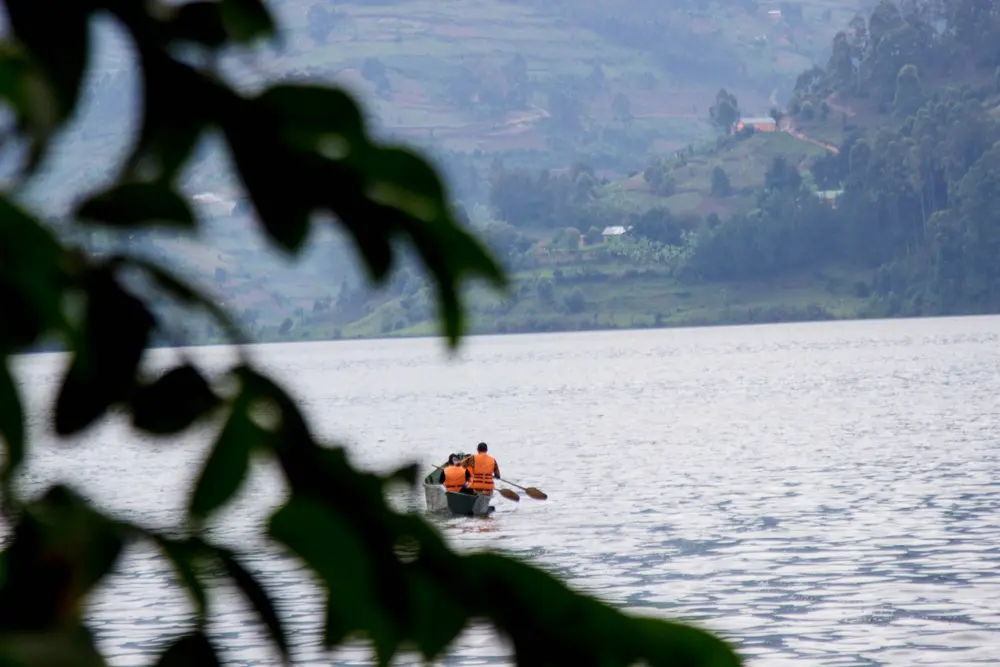 lake mulehe gorilla lodge