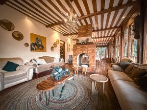  Four Gorillas Lodge