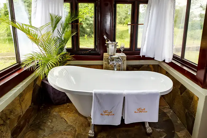 Ziwa Luxury Chalets